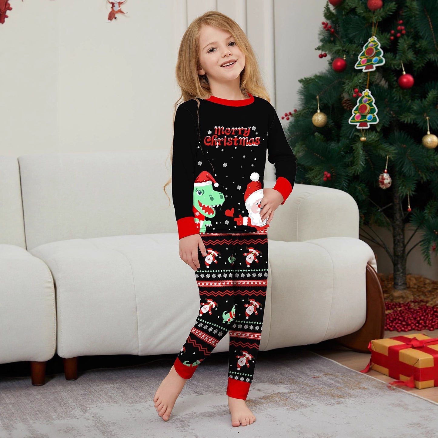 Cartoon Dinosaur Printed Black Pajamas Parent-child Suit
